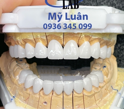 Hết lễ rồi quay lại với công việc hằng ngày .